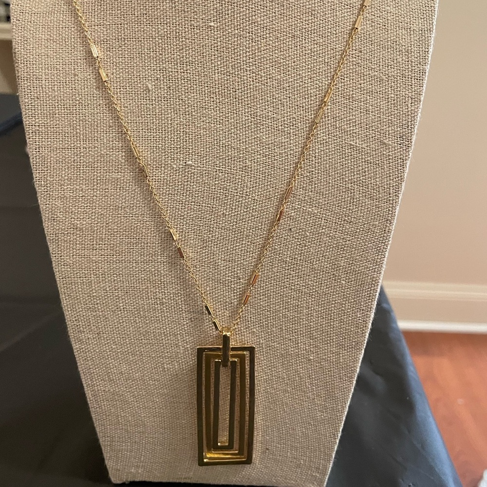 🎉❤️ Madison Gold Bar Long Necklace - Picture 4 of 5